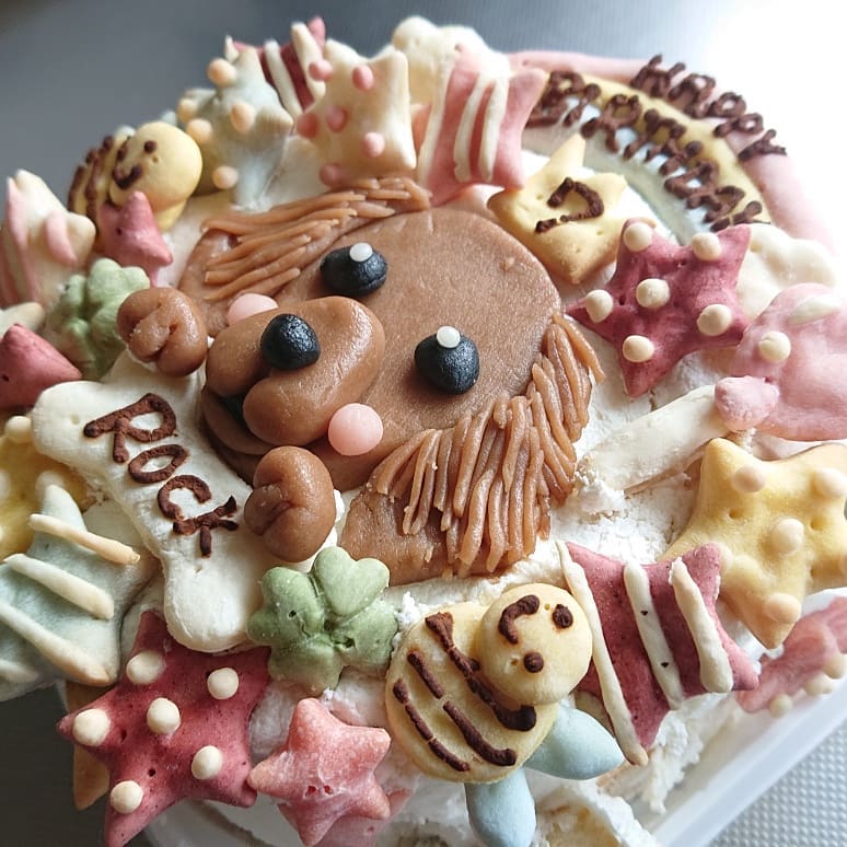 愛犬の誕生日を似顔絵入りケーキでお祝いしてみませんか?