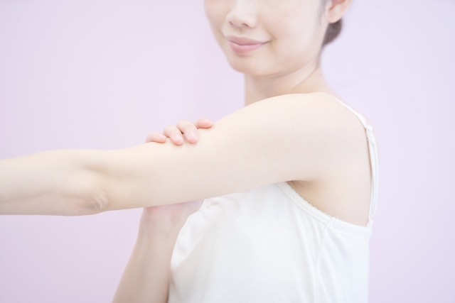ニの腕ブツブツ・ニキビ対策におすすめ「薬用ジェルクリーム ピュアルピエ」
